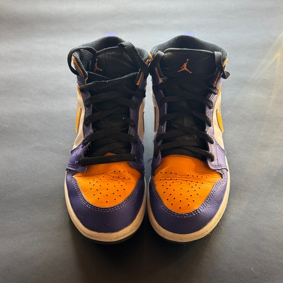 Jordan 1 Mid - Picture 3 of 5